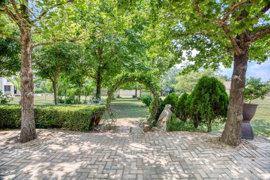 5 Bedroom Property for Sale in Chartwell Gauteng