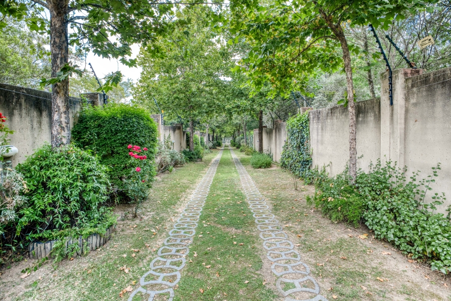 5 Bedroom Property for Sale in Chartwell Gauteng