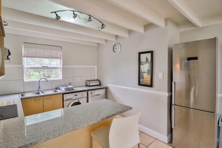 To Let 2 Bedroom Property for Rent in Melrose North Gauteng