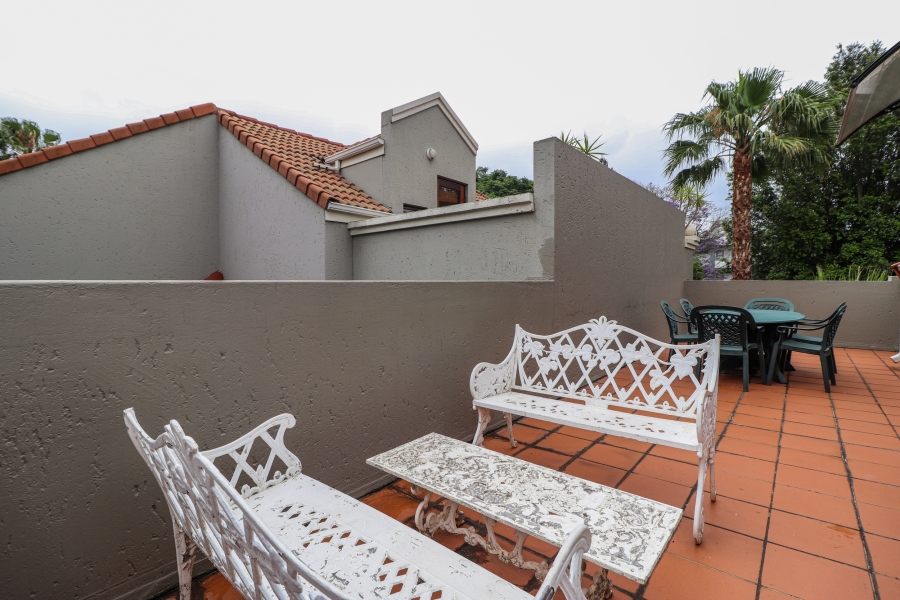 To Let 2 Bedroom Property for Rent in Melrose North Gauteng