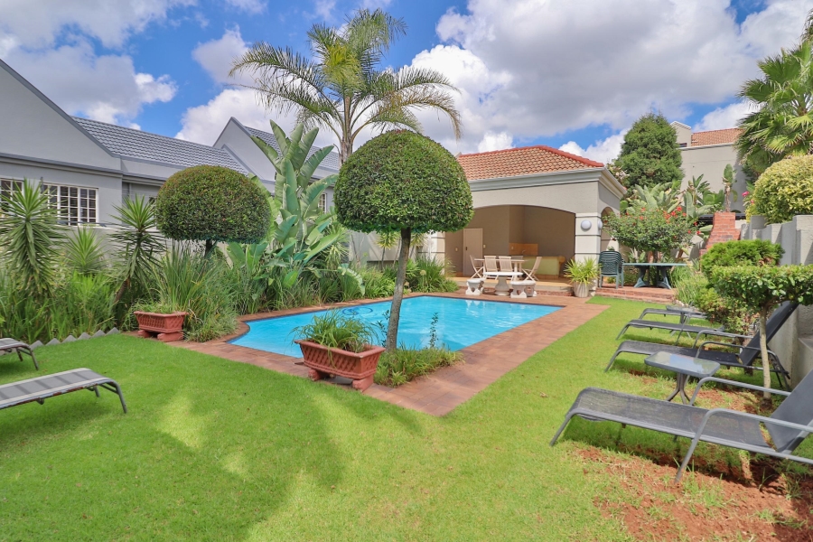 To Let 2 Bedroom Property for Rent in Melrose North Gauteng