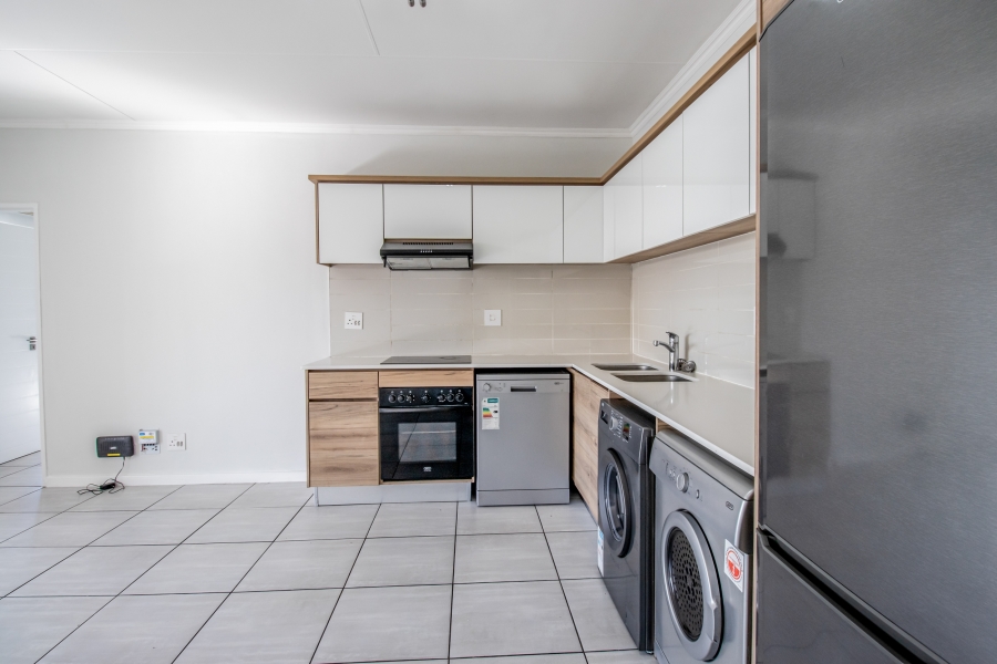 To Let 1 Bedroom Property for Rent in Waterfall Country Estate Gauteng