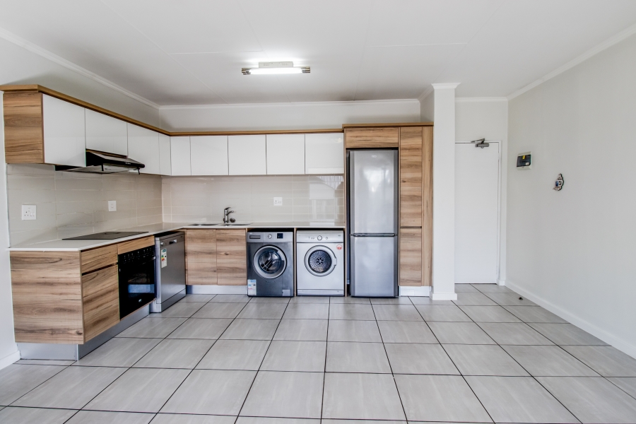 To Let 1 Bedroom Property for Rent in Waterfall Country Estate Gauteng