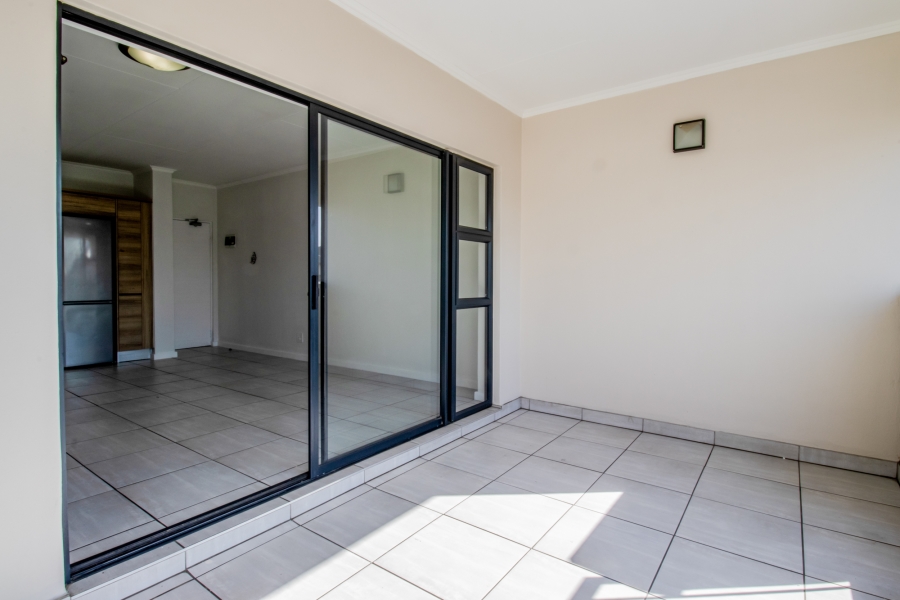 To Let 1 Bedroom Property for Rent in Waterfall Country Estate Gauteng
