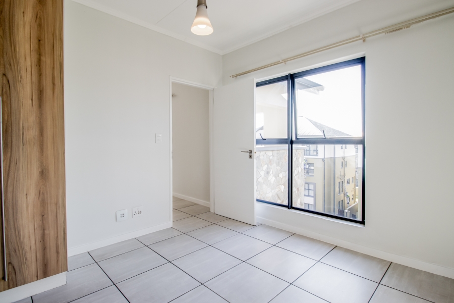 To Let 1 Bedroom Property for Rent in Waterfall Country Estate Gauteng