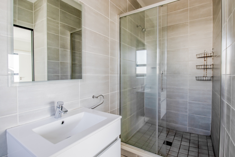 To Let 1 Bedroom Property for Rent in Waterfall Country Estate Gauteng