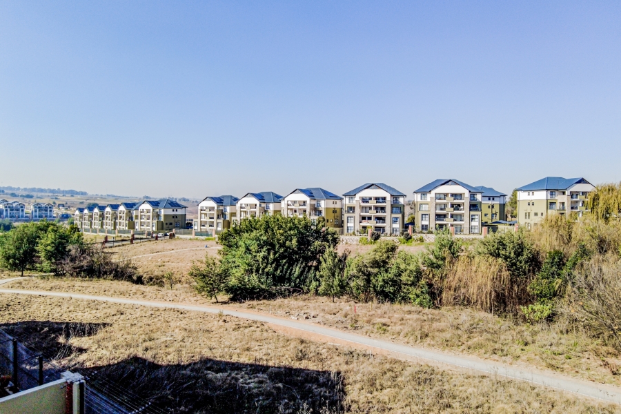 To Let 1 Bedroom Property for Rent in Waterfall Country Estate Gauteng