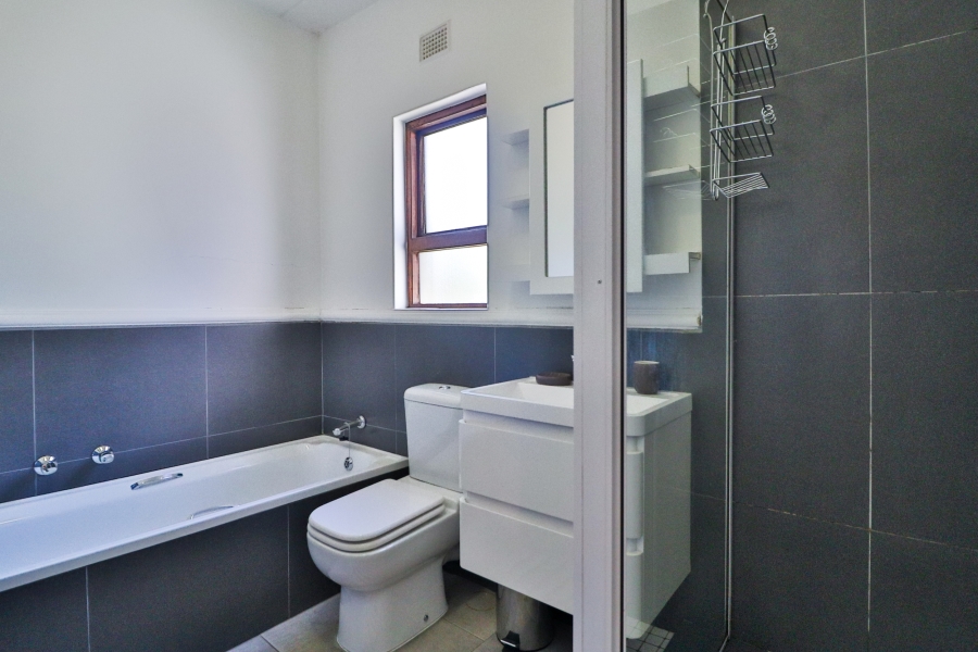 1 Bedroom Property for Sale in Melrose North Gauteng
