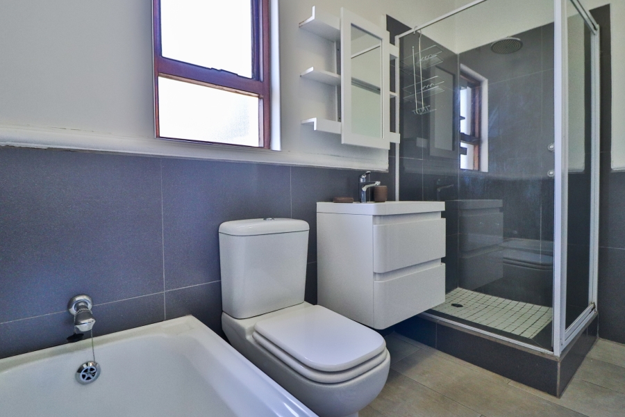 1 Bedroom Property for Sale in Melrose North Gauteng