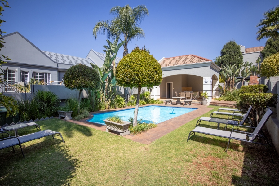 1 Bedroom Property for Sale in Melrose North Gauteng