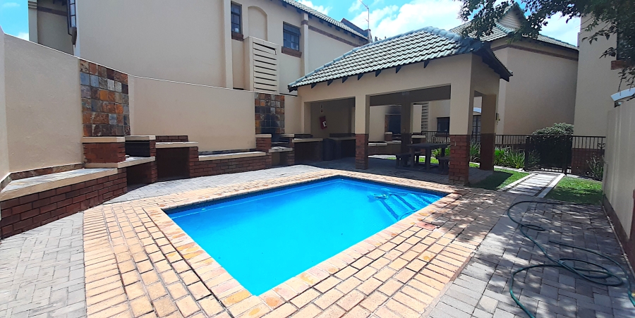 To Let 2 Bedroom Property for Rent in Noordhang Gauteng