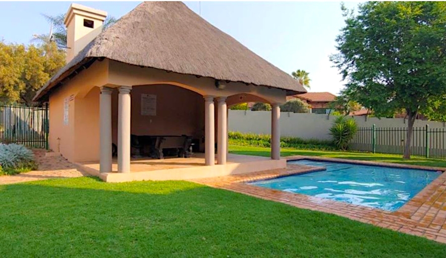 2 Bedroom Property for Sale in Noordhang Gauteng