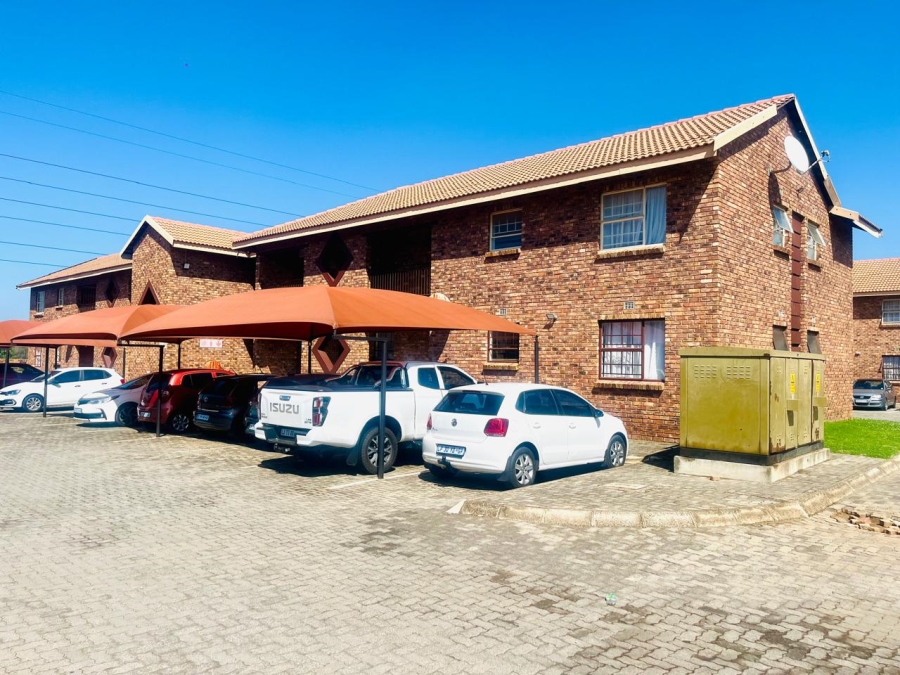 2 Bedroom Property for Sale in Crystal Park Gauteng