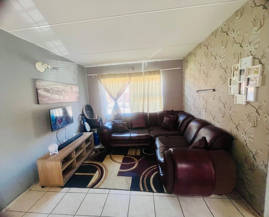 2 Bedroom Property for Sale in Crystal Park Gauteng