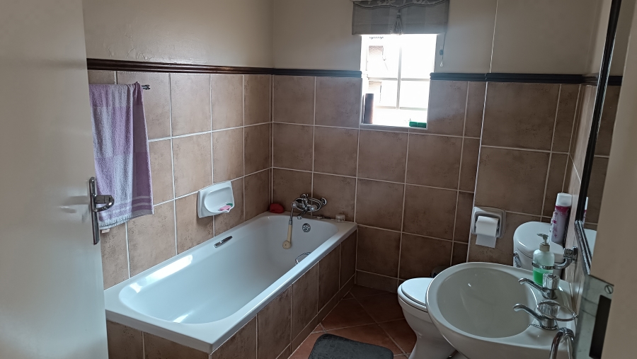 2 Bedroom Property for Sale in Boardwalk Villas Gauteng