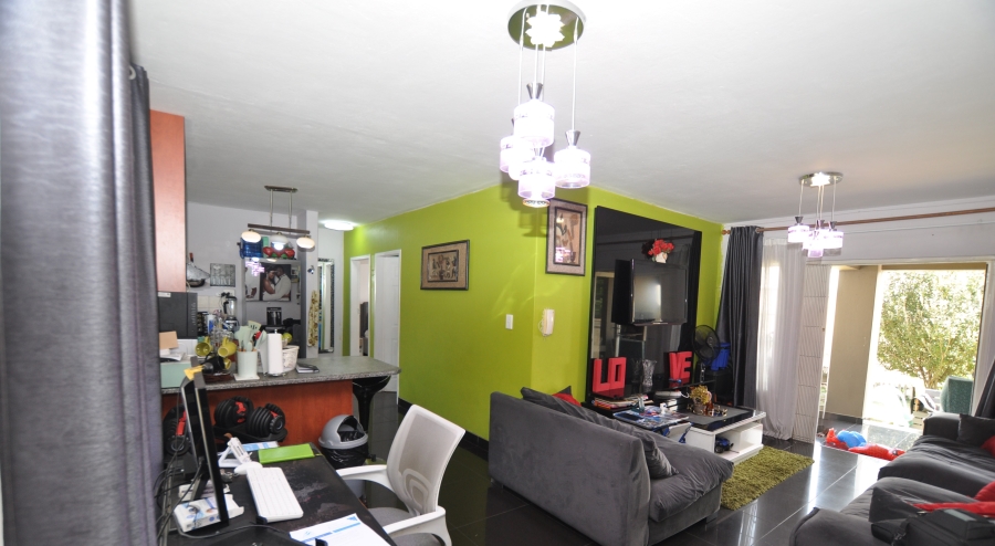 2 Bedroom Property for Sale in Vorna Valley Gauteng