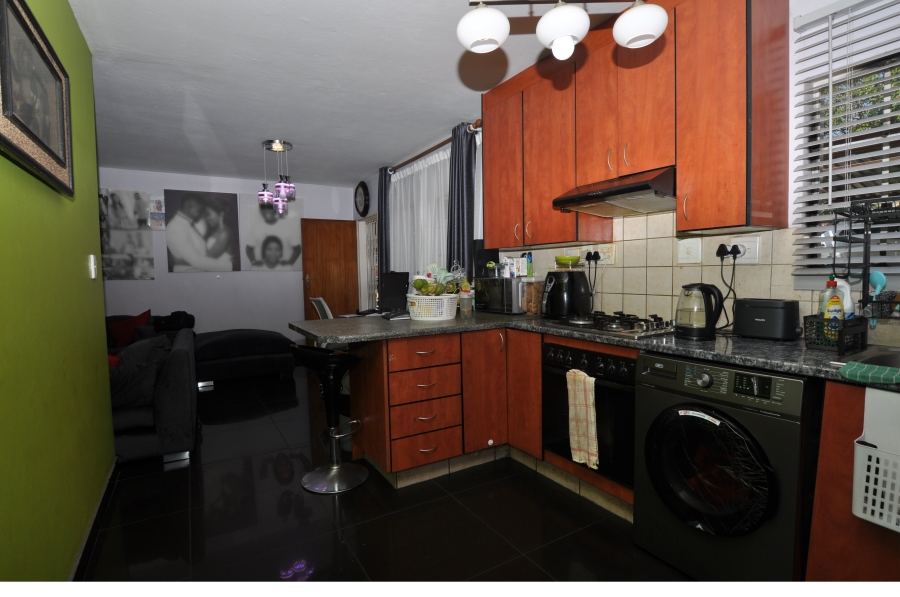 2 Bedroom Property for Sale in Vorna Valley Gauteng