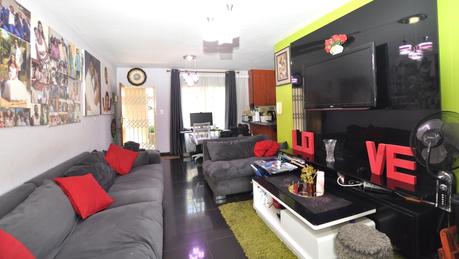 2 Bedroom Property for Sale in Vorna Valley Gauteng
