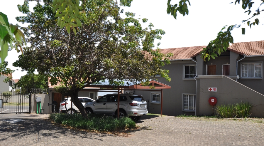2 Bedroom Property for Sale in Vorna Valley Gauteng