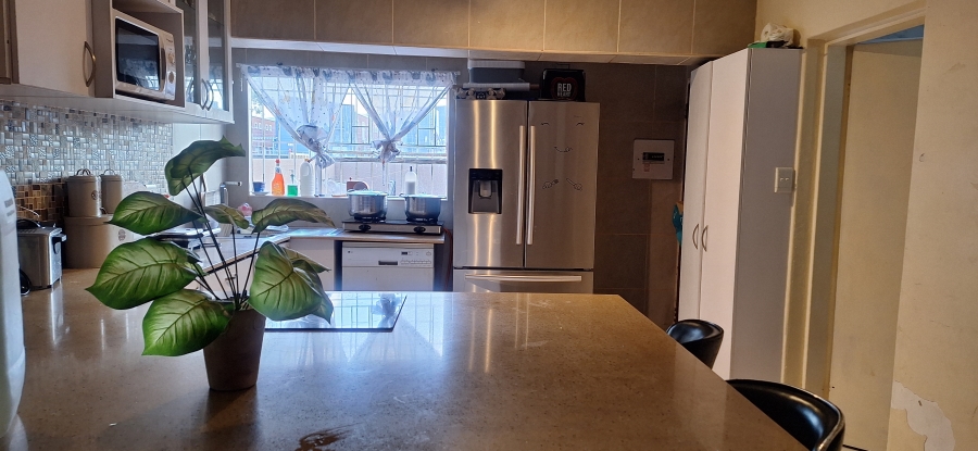 2 Bedroom Property for Sale in Edleen Gauteng