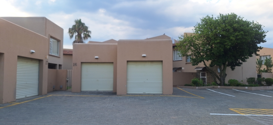 2 Bedroom Property for Sale in Edleen Gauteng