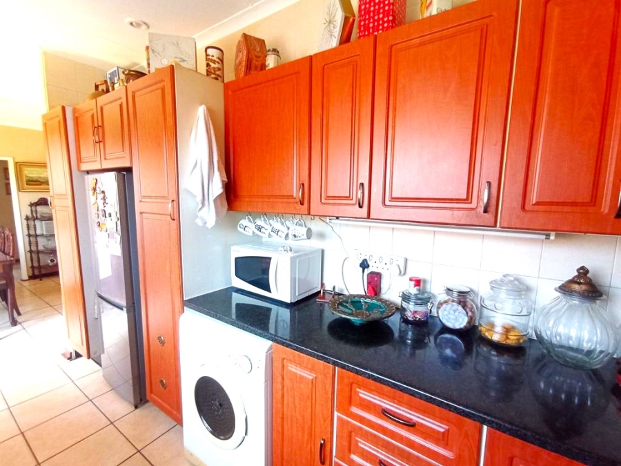 3 Bedroom Property for Sale in Suideroord Gauteng