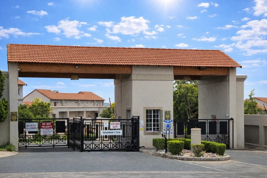 2 Bedroom Property for Sale in Noordhang Gauteng