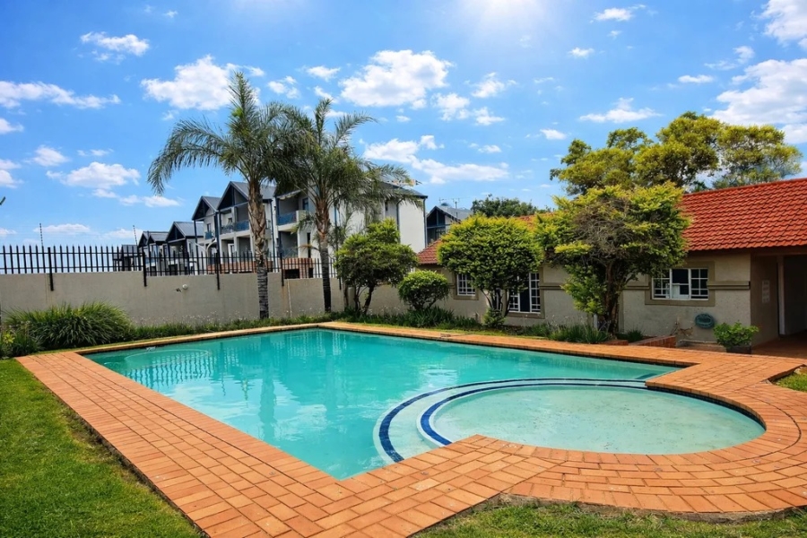 2 Bedroom Property for Sale in Noordhang Gauteng