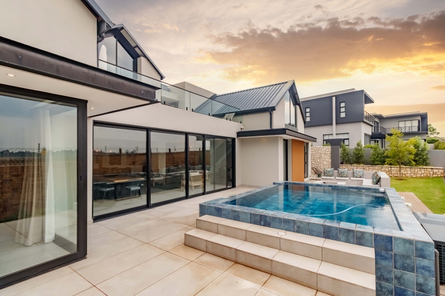 5 Bedroom Property for Sale in Midstream Estate Gauteng