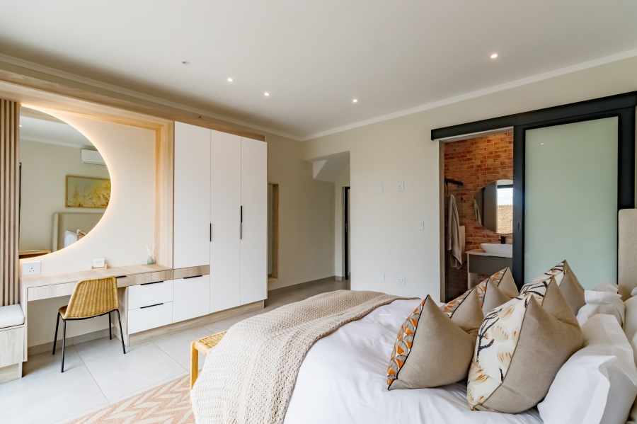 5 Bedroom Property for Sale in Midstream Estate Gauteng