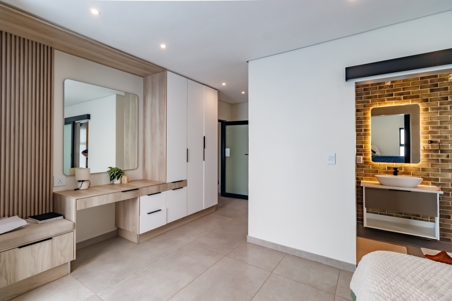 5 Bedroom Property for Sale in Midstream Estate Gauteng