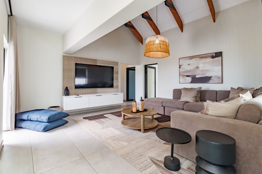 5 Bedroom Property for Sale in Midstream Estate Gauteng