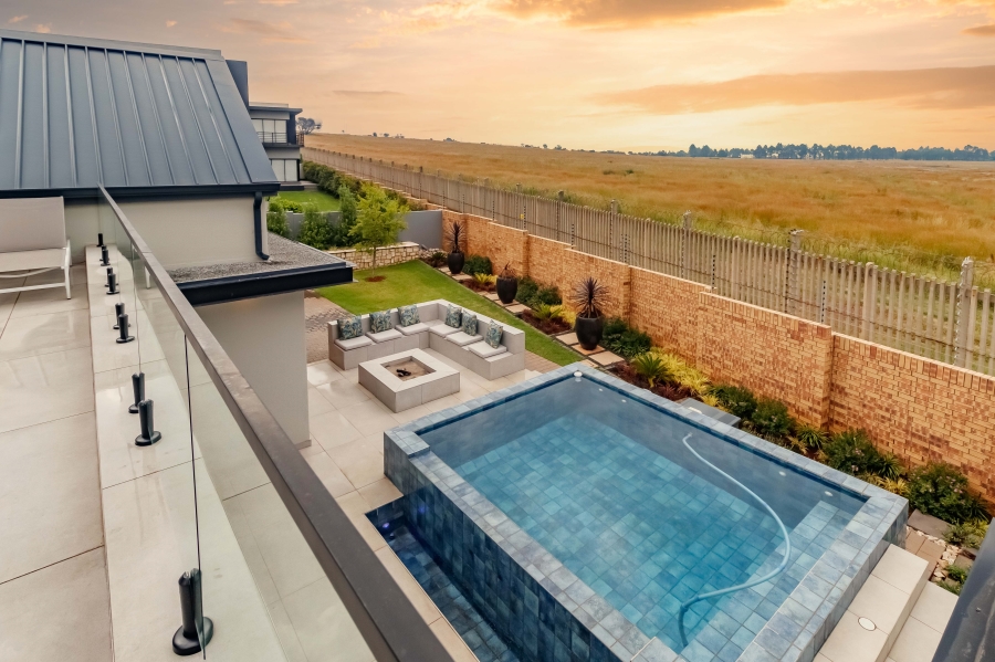 5 Bedroom Property for Sale in Midstream Estate Gauteng