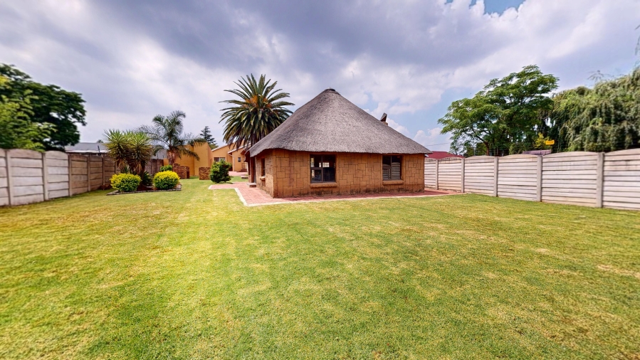 5 Bedroom Property for Sale in Witfield Gauteng