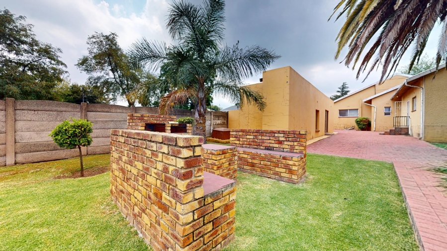 5 Bedroom Property for Sale in Witfield Gauteng