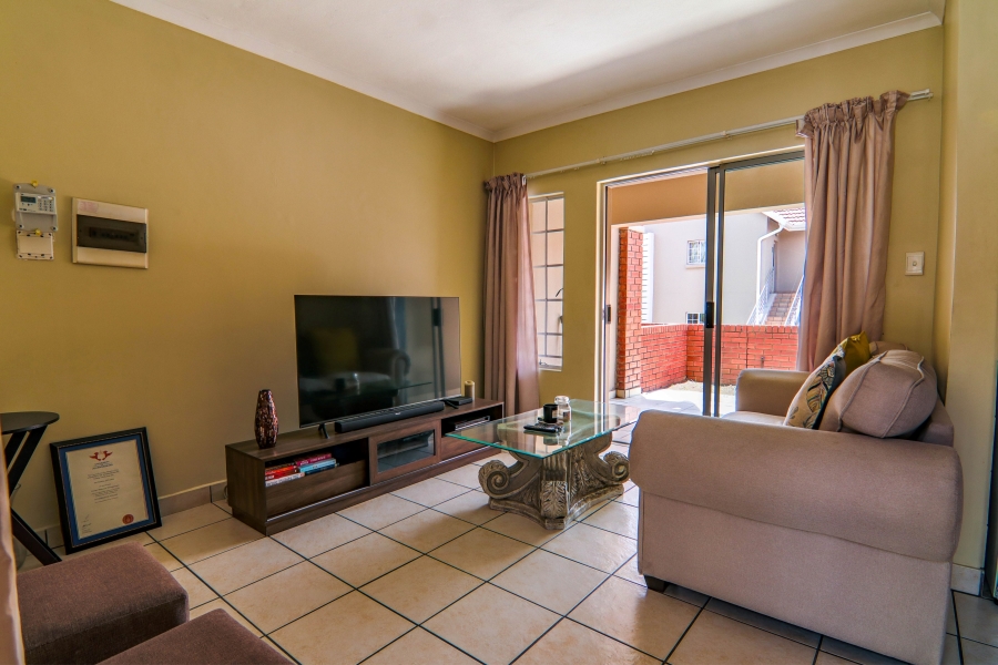 2 Bedroom Property for Sale in Kosmosdal Gauteng