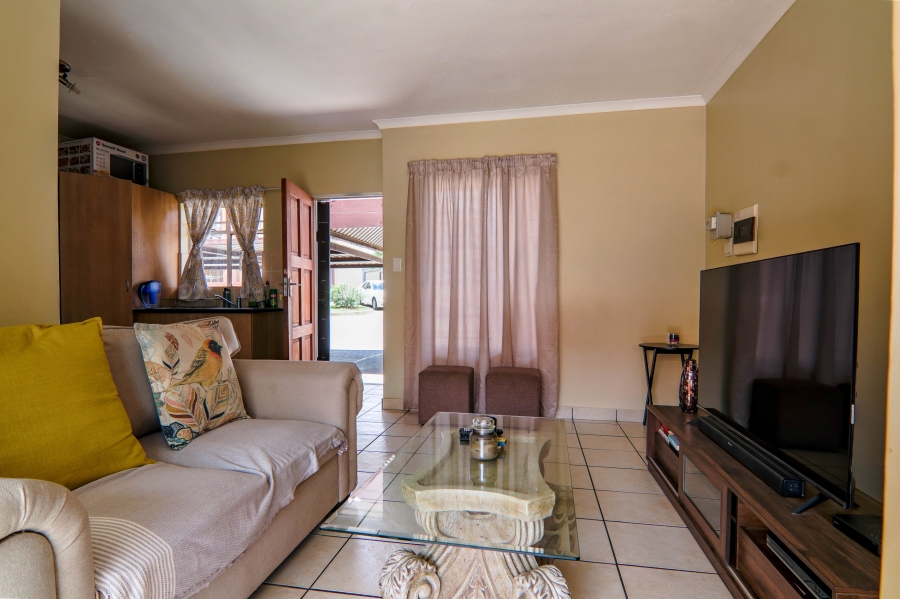 2 Bedroom Property for Sale in Kosmosdal Gauteng