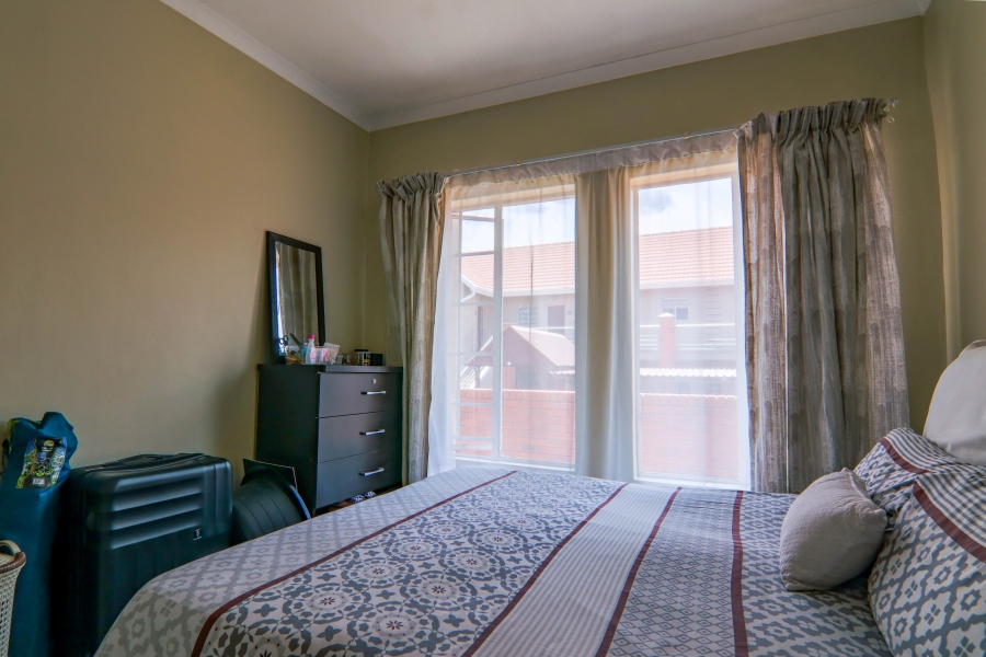 2 Bedroom Property for Sale in Kosmosdal Gauteng