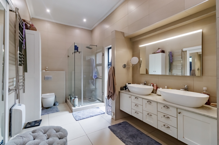 4 Bedroom Property for Sale in Midstream Ridge Gauteng