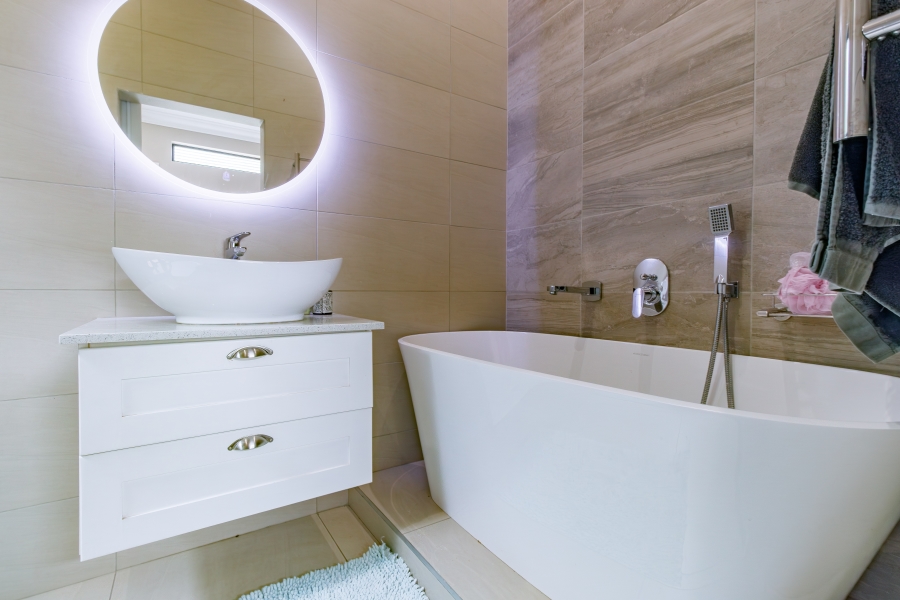 4 Bedroom Property for Sale in Midstream Ridge Gauteng