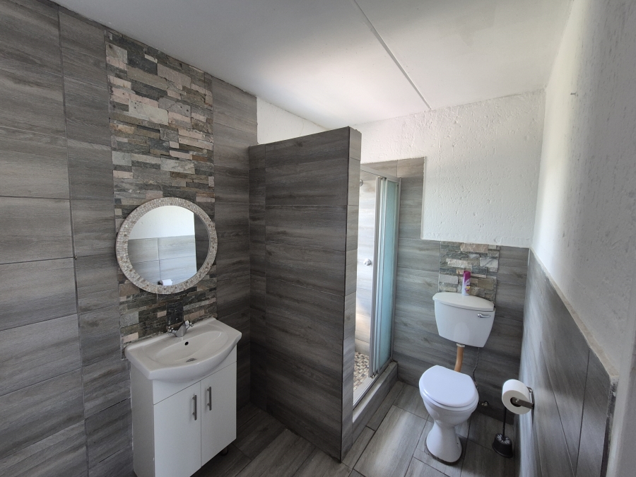 1 Bedroom Property for Sale in Mulbarton Gauteng