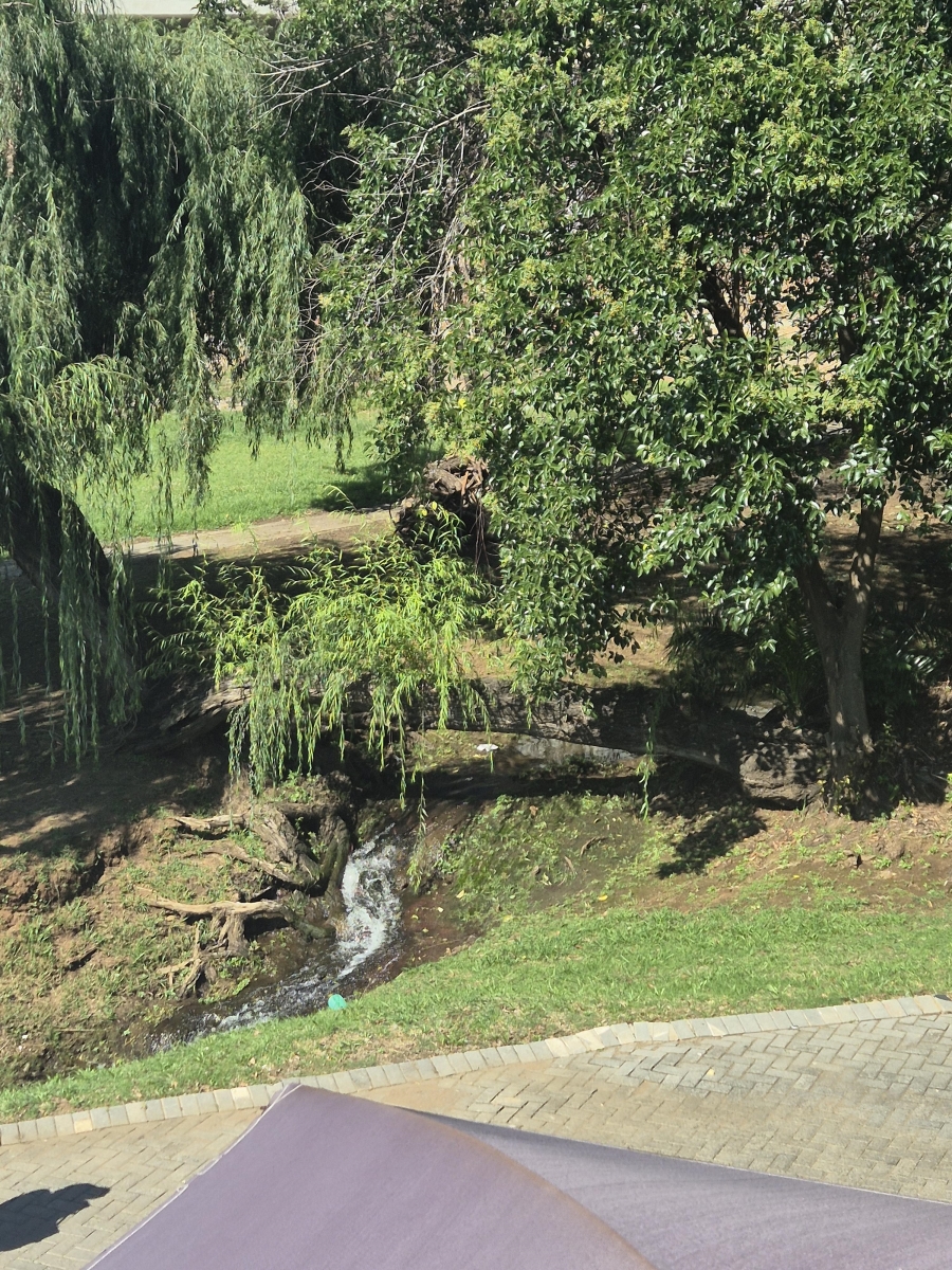 1 Bedroom Property for Sale in Mulbarton Gauteng