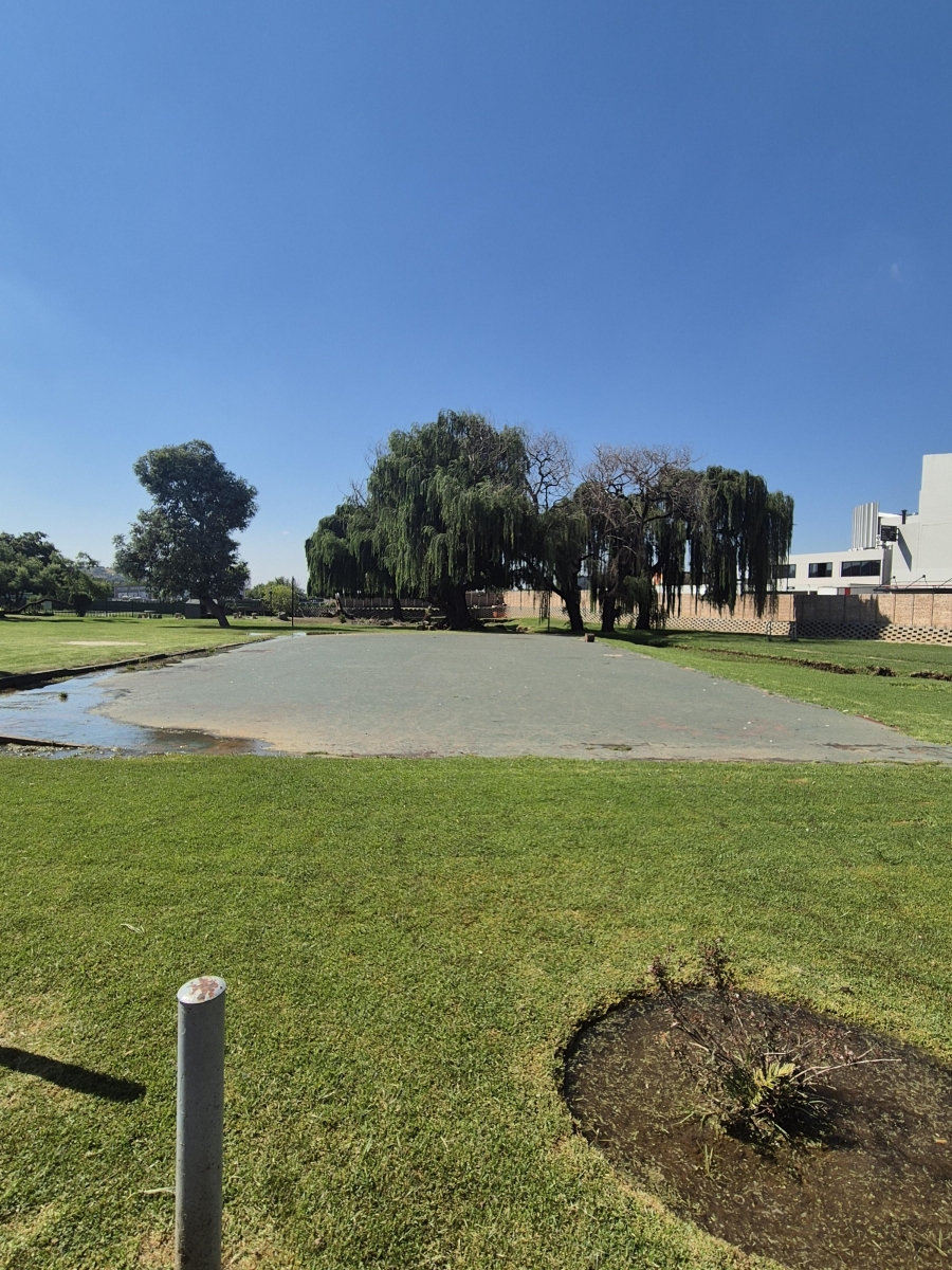 1 Bedroom Property for Sale in Mulbarton Gauteng