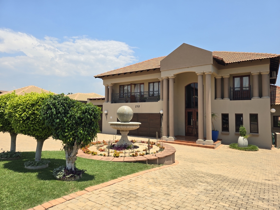 To Let 4 Bedroom Property for Rent in Pebble Rock Golf Village Gauteng