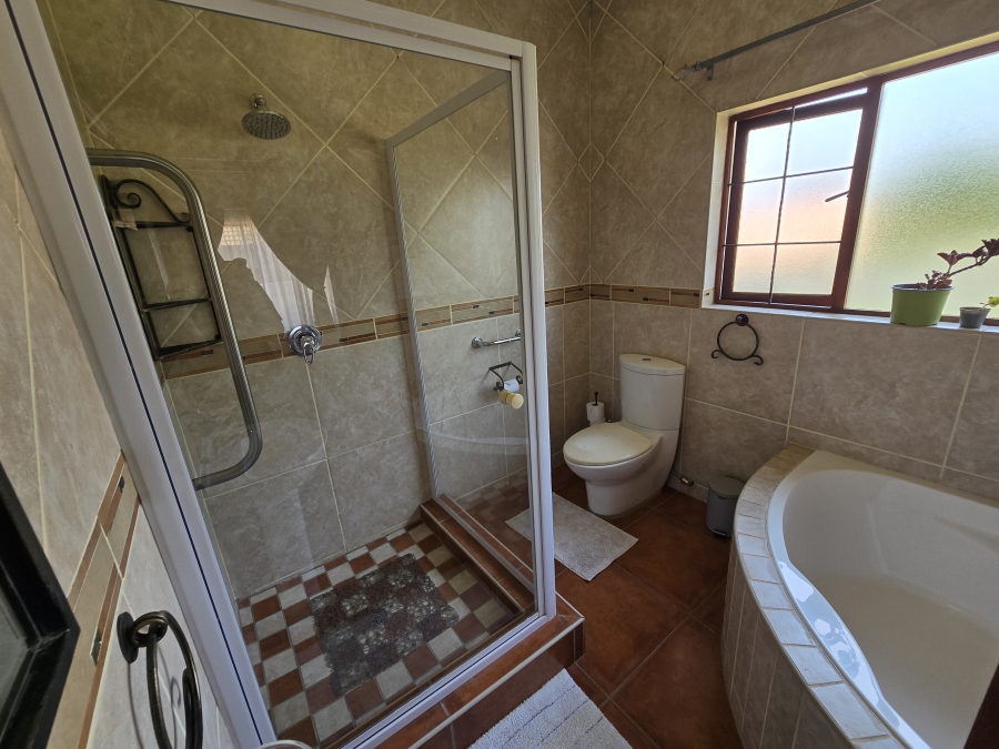 To Let 4 Bedroom Property for Rent in Pebble Rock Golf Village Gauteng