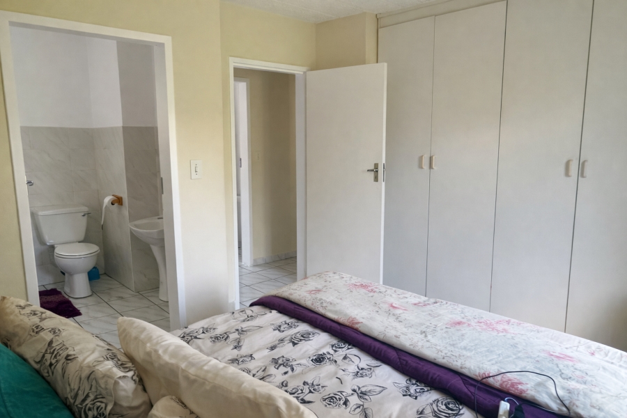 To Let 3 Bedroom Property for Rent in Radiokop Gauteng