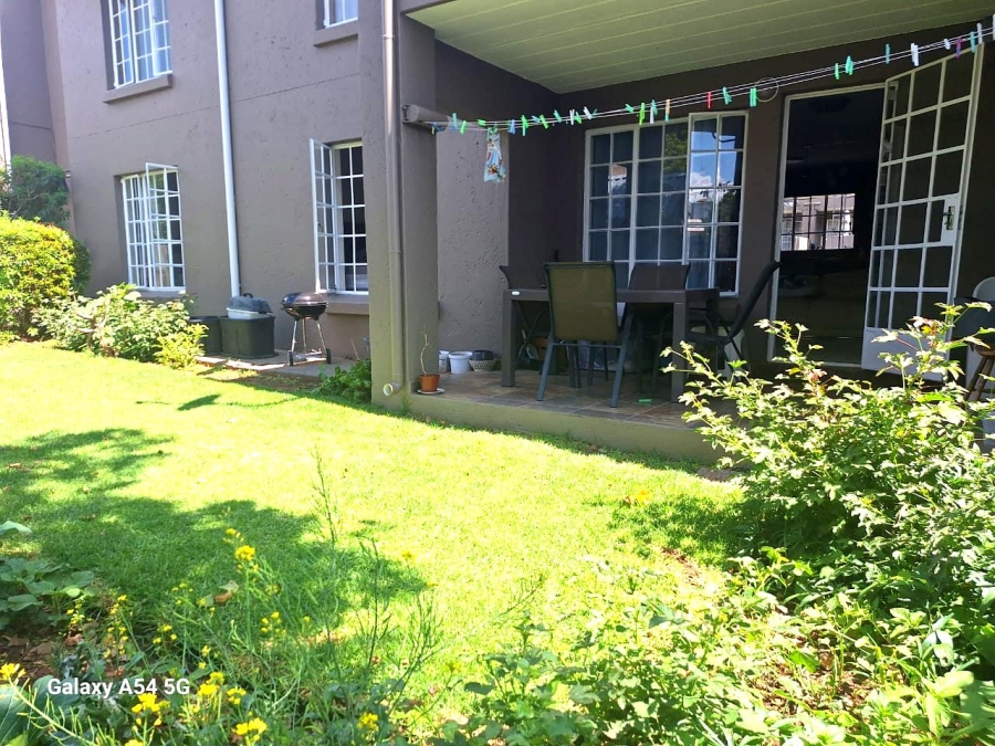 To Let 3 Bedroom Property for Rent in Radiokop Gauteng