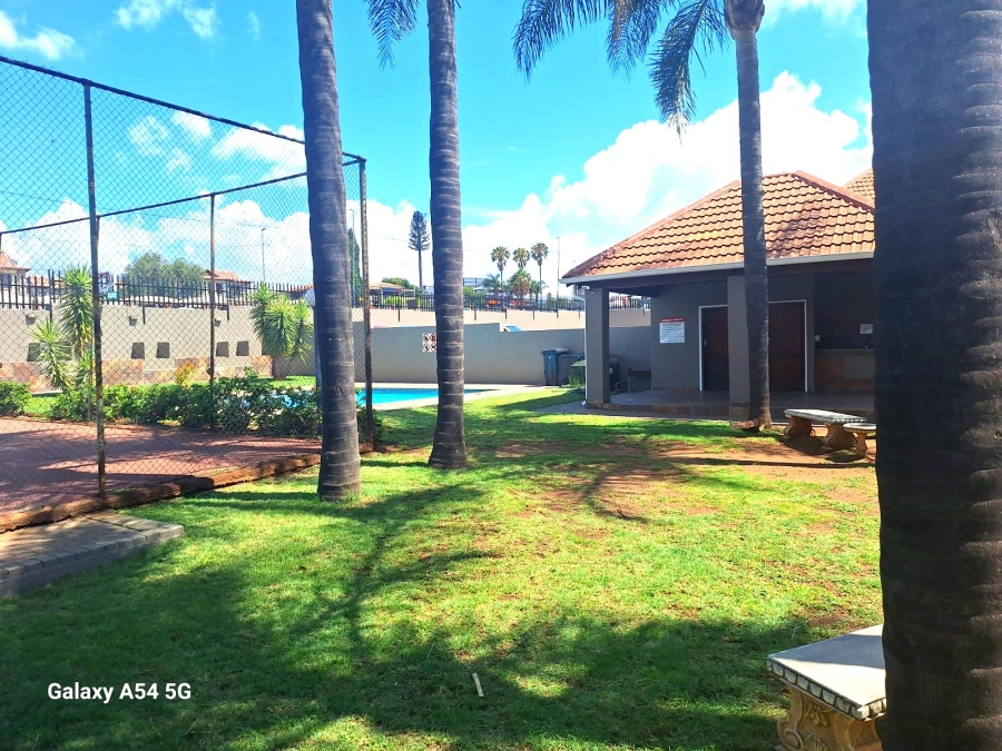 To Let 3 Bedroom Property for Rent in Radiokop Gauteng