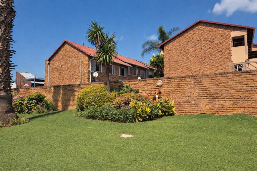 3 Bedroom Property for Sale in Glenvista Gauteng