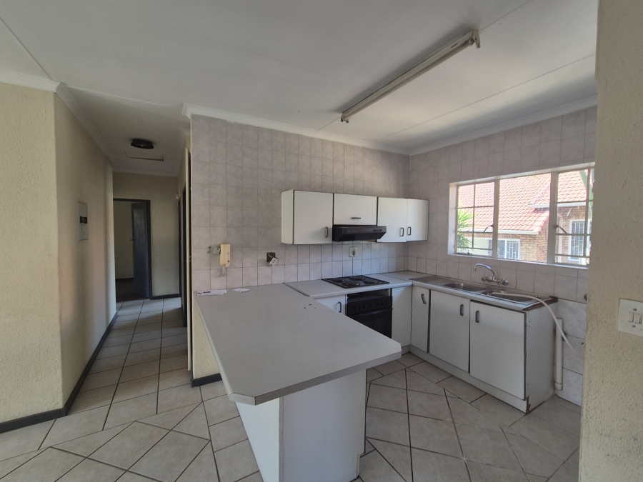 3 Bedroom Property for Sale in Glenvista Gauteng